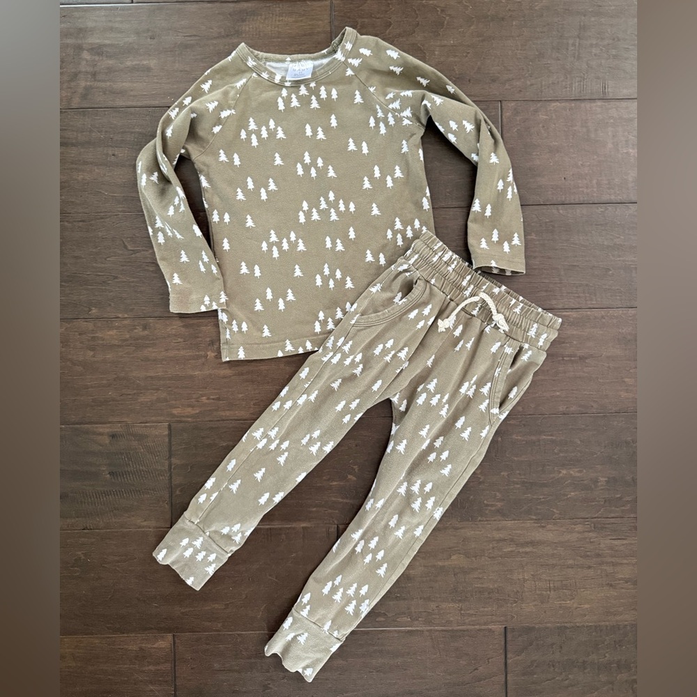 Mebie Baby tree set 2T VGUC